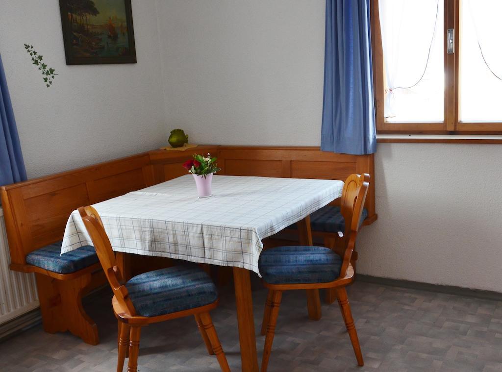Sonnenheim Villa Forchach Room photo